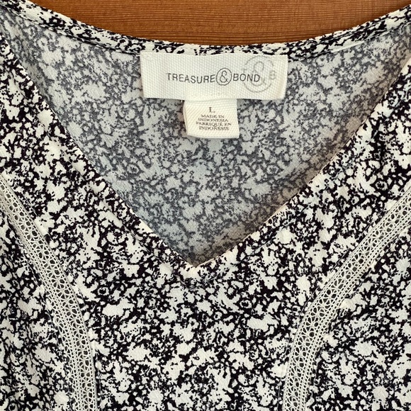 PRICED TO SELL - See Description for details — Black and Cream Floral Cami - Picture 5 of 7